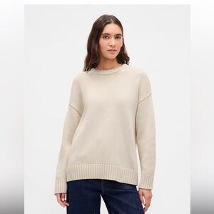 Gap 100% Cotton Oversized Sweater

NWOT worn once!